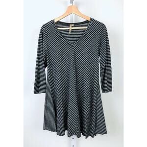 COMFY USA Size S Small Mindy Tunic Top Striped V-Neck 3/4 Sleeve Knit Gray Black